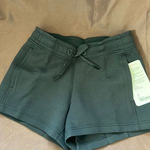 Lululemon. NTS Shorts. Black.